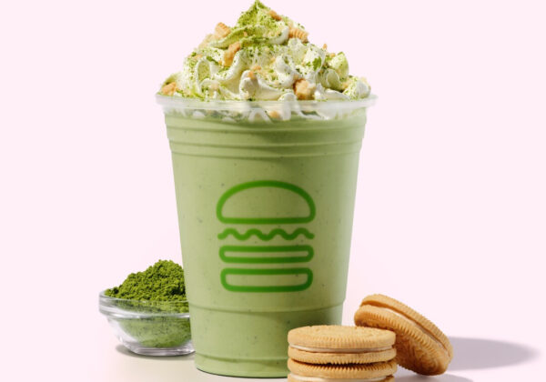 Matcha Cookies & Cream Shake